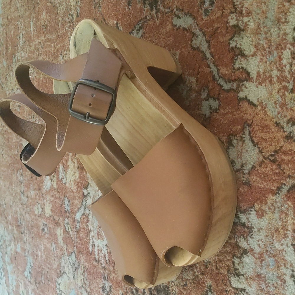 No. 6 Jane Peep-Toe Clog in Palamino - Picture 4 of 9